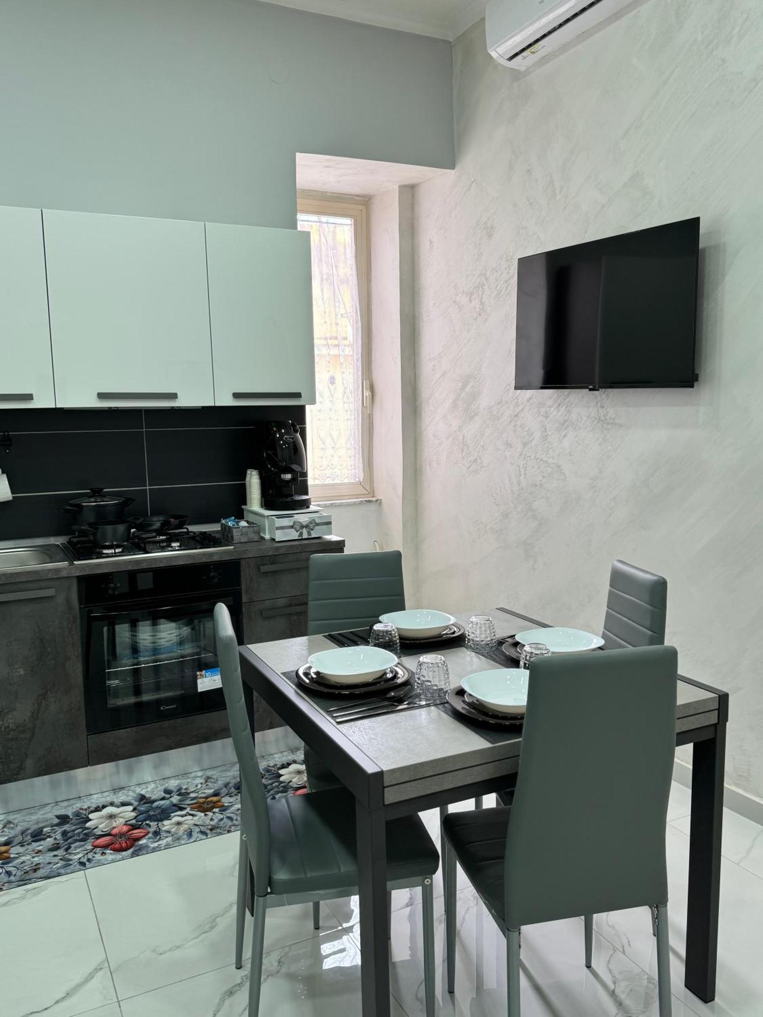 Vesuvius House *